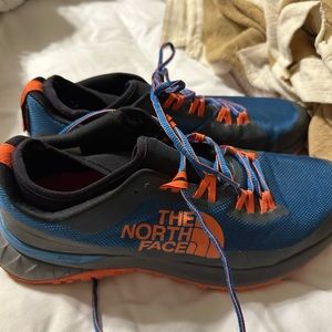 “North Face” Sneakers